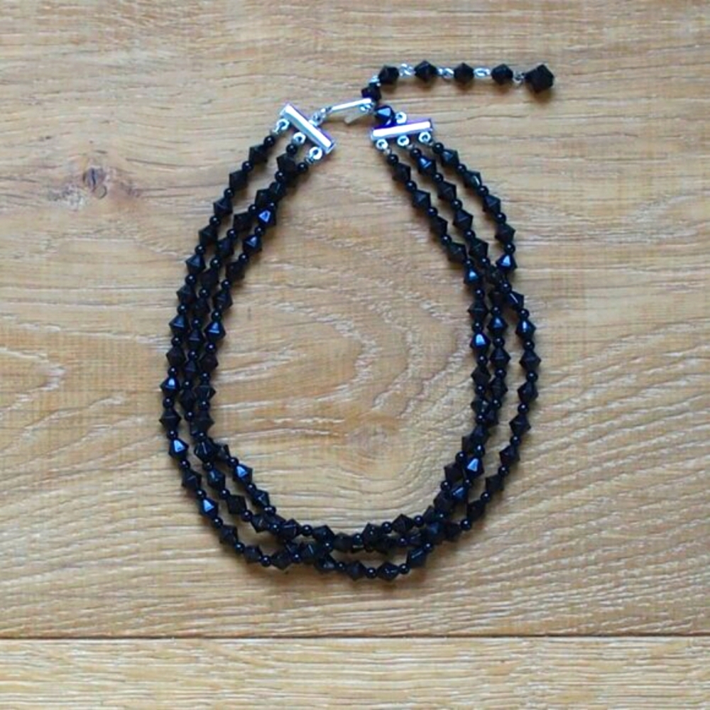 Glass Bead Choker Necklace